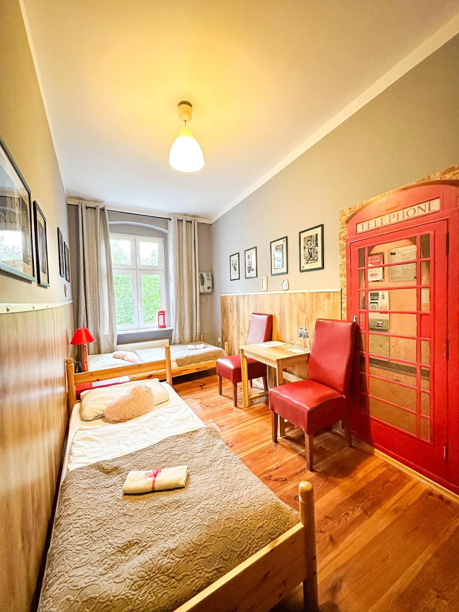 Explorer Hostel & Apartment Stare Miasto Old Town 24H #Don'T Be A Tourist, Be An Explorer! Poznan Bagian luar foto